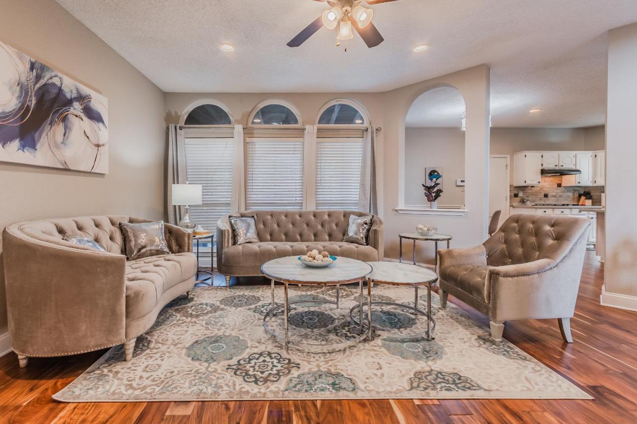 Holiday home * *astounding House **perfect For Family And Friends , Pool , Hot Tub, & Game Allen