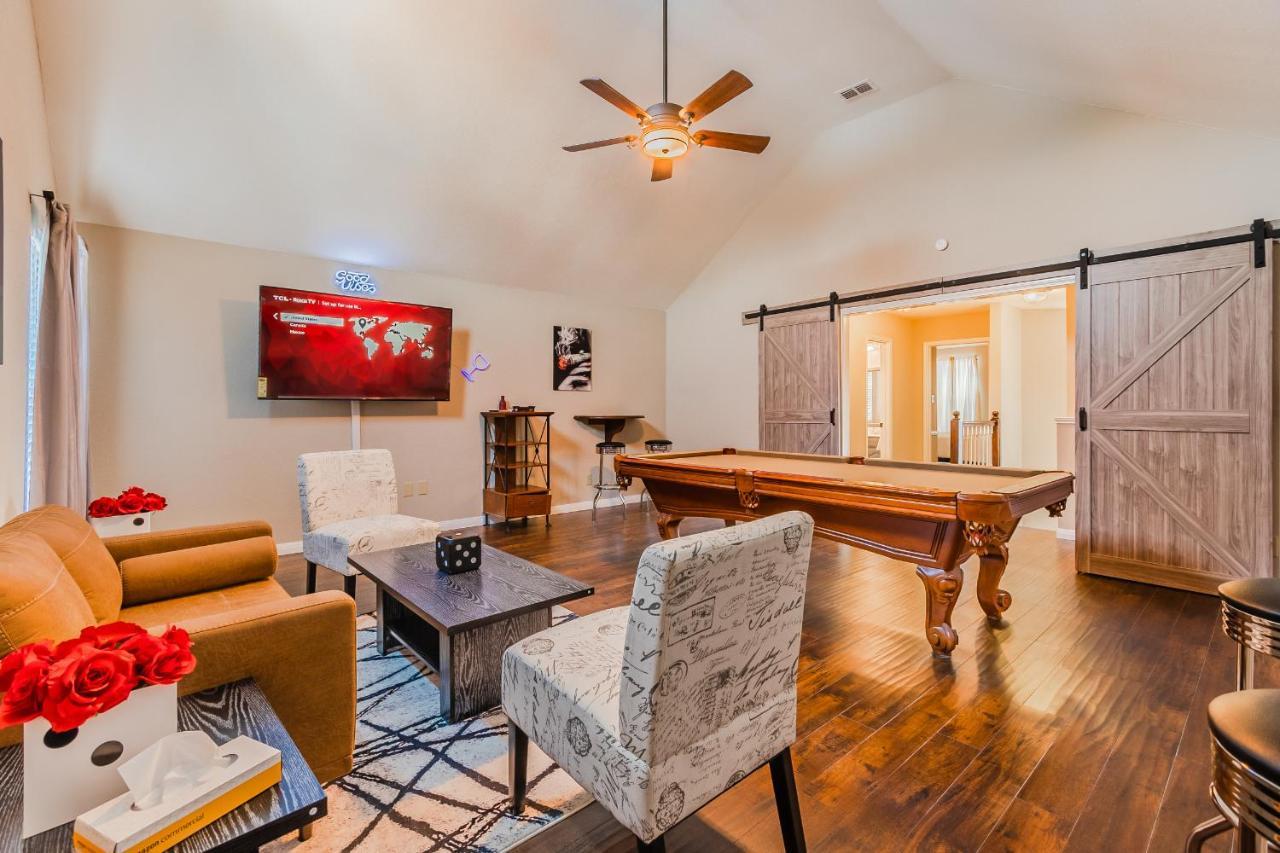 * *astounding House **perfect For Family And Friends , Pool , Hot Tub, & Game * Allen