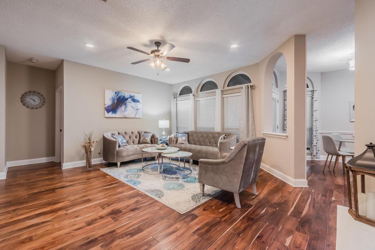 * *astounding House **perfect For Family And Friends , Pool , Hot Tub, & Game Allen