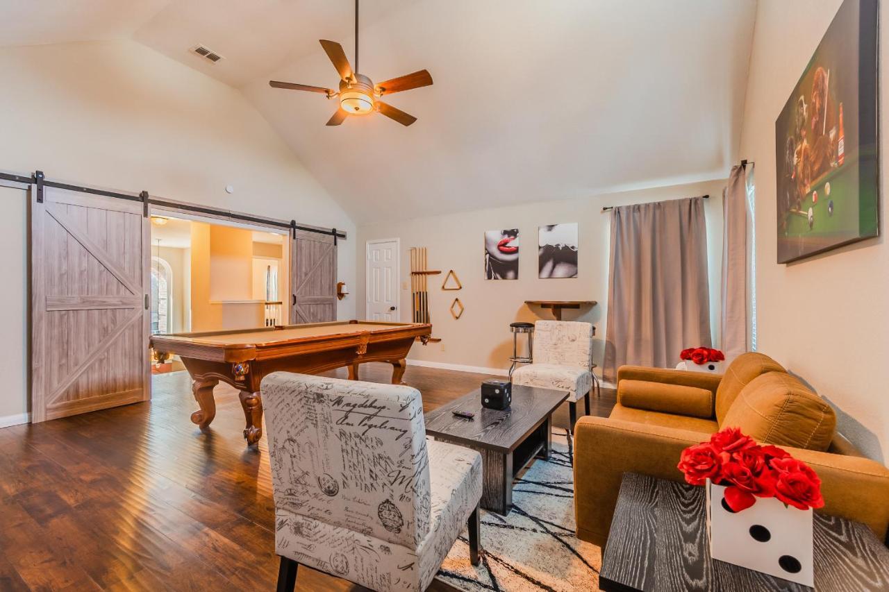 * *astounding House **perfect For Family And Friends , Pool , Hot Tub, & Game Allen